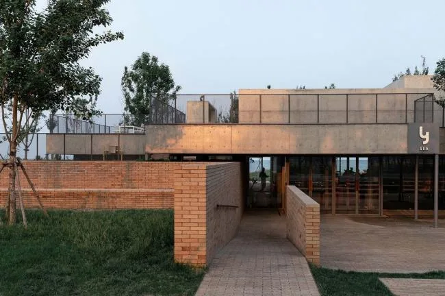 BIM建筑|海边 y 餐厅 / 直向建筑
