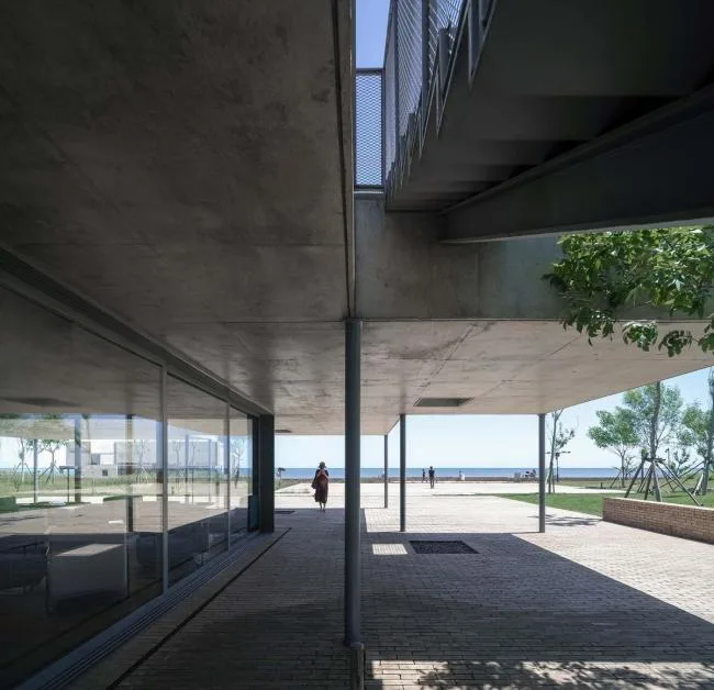 BIM建筑|海边 y 餐厅 / 直向建筑