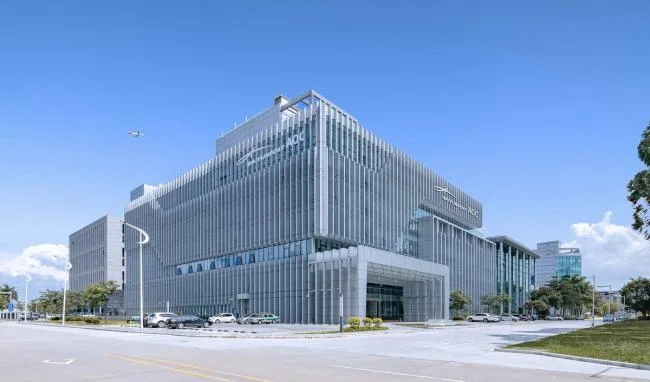 BIM建筑|是曲活动，展示科技感：广州白云国际机场综合信息年夜楼 / 武汉中合元创立筑设计
