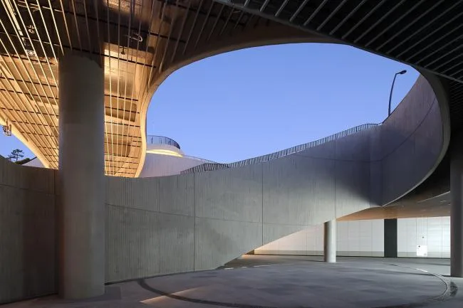 BIM建筑|流转曲线，好像衣袂飘带——麻谷中间广场 / Wooridongin Architects