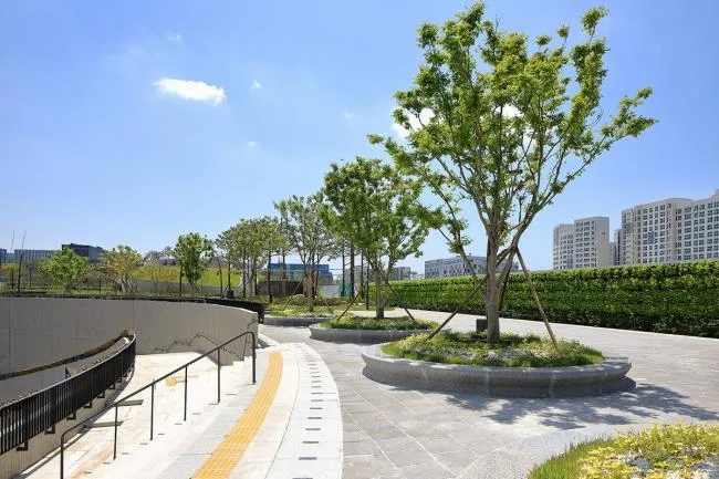 BIM建筑|流转曲线，好像衣袂飘带——麻谷中间广场 / Wooridongin Architects
