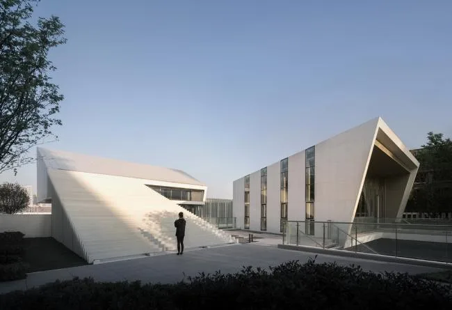 BIM建筑|致敬欧几里得 ∣ 旭辉银盛泰 铂悦 · 凤犀台生涯艺术馆 / 天华建筑设计