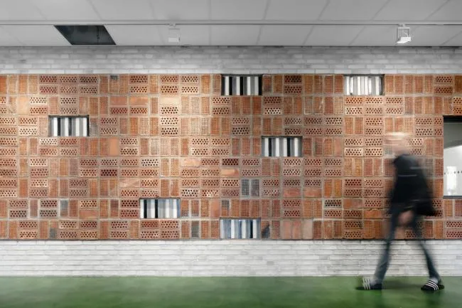 BIM建筑|保存场合记忆——Tiunda 中小黉舍 / C.F. Møller