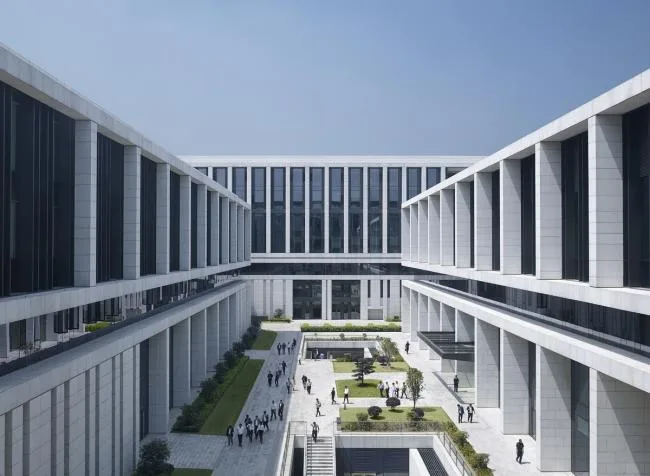BIM建筑|南边电网出产科研综合基地 / gmp