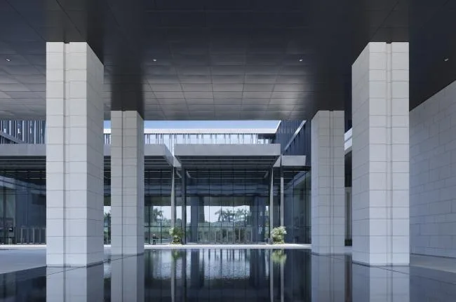 BIM建筑|南边电网出产科研综合基地 / gmp