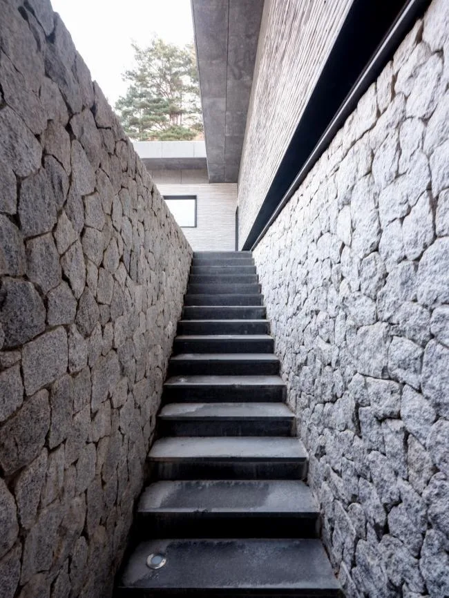 BIM建筑|天然礼序，朴素清幽：韩国麟蹄室第 / YKH Associates