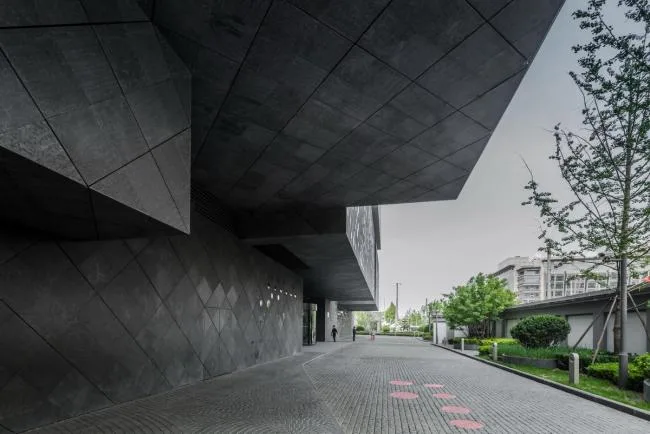 BIM建筑|摄影：北京嘉德艺术中间 / 杨斌