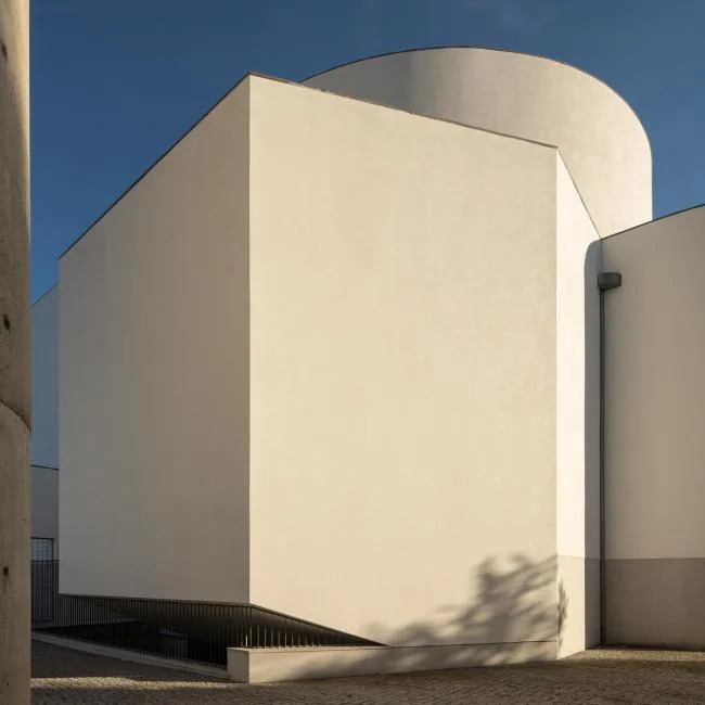 BIM建筑|神圣而纯粹的精力空间：拉加雷斯教堂 / FCC Arquitectura