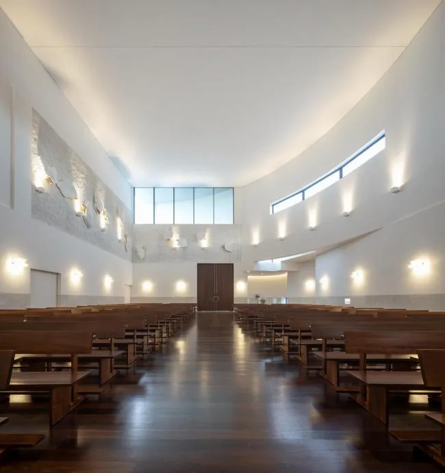 BIM建筑|神圣而纯粹的精力空间：拉加雷斯教堂 / FCC Arquitectura