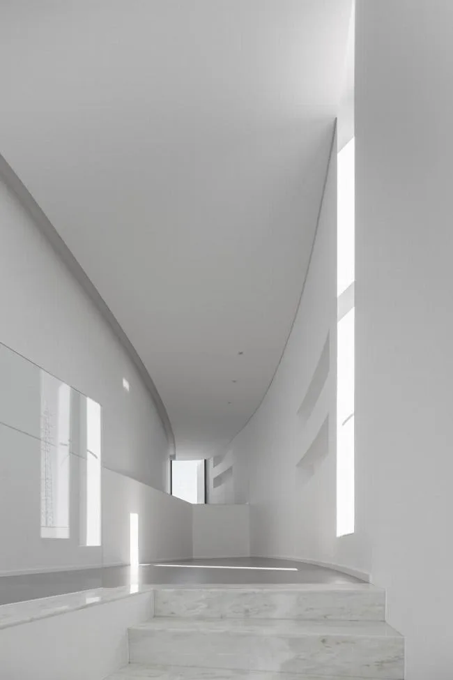 BIM建筑|神圣而纯粹的精力空间：拉加雷斯教堂 / FCC Arquitectura