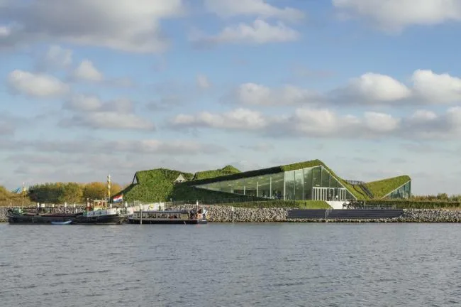 BIM建筑|湿地景不雅里的年夜地艺术雕塑：荷兰 Biesbosch 博物馆岛 / Studio Marco Vermeulen