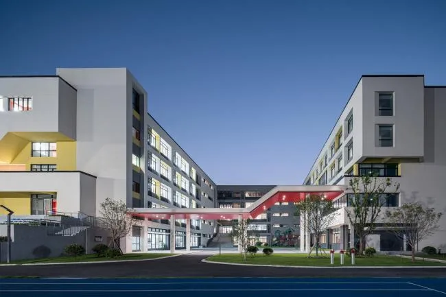 BIM建筑|上海青浦协和双语学校 / 上海实现建筑设计事务所