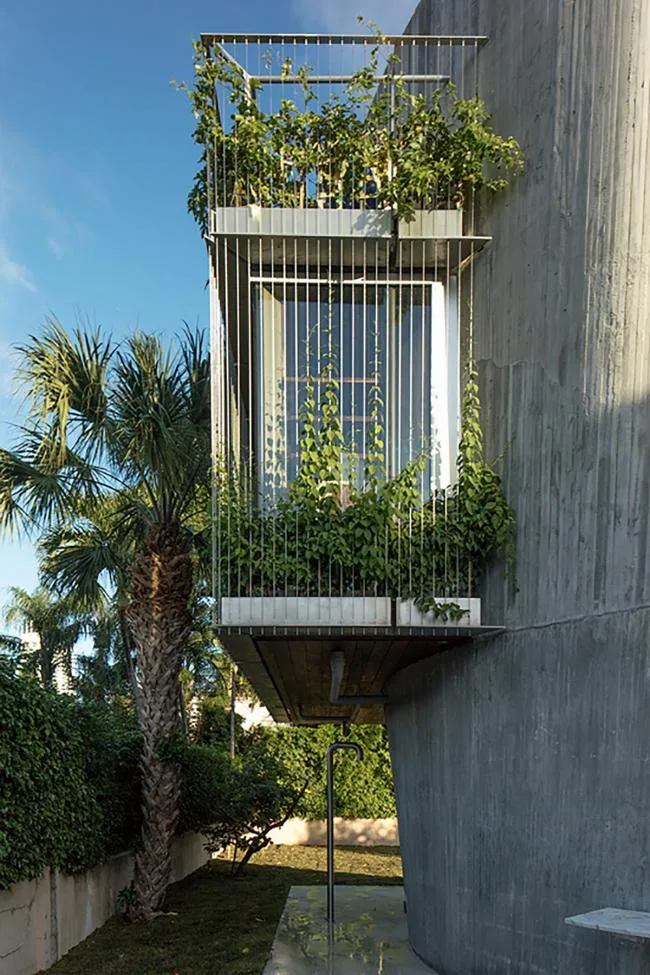 BIM建筑|几何写意的混凝土雕塑：太阳轨迹住宅 / Christian Wassmann