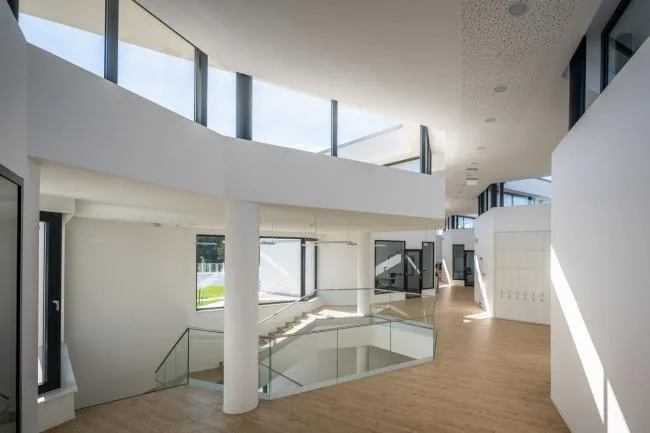 BIM建筑|植入森林——德布勒森国际学校 / BORD建筑工作室