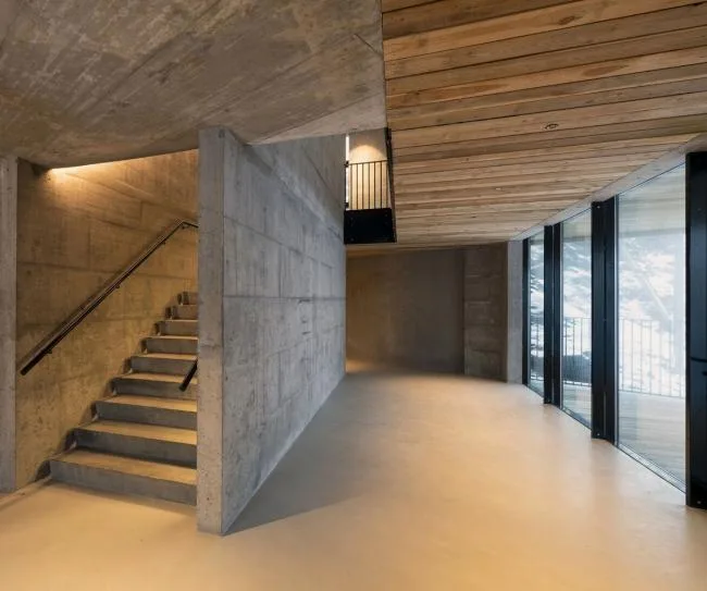 BIM建筑|守护峡湾的巨石：冰岛东博尔加峡湾游客中心 / Andersen & Sigurdsson Architects