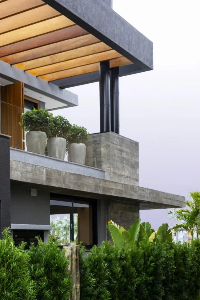 BIM建筑|闲暇静坐，赏湖冥想：77号房子 / Aunic Arquitetos