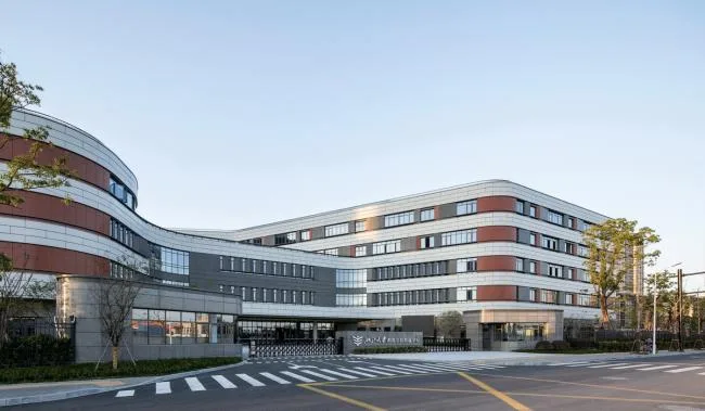 BIM建筑|漂浮的立体校园——浙江大学教育学院附属中学 / 浙江大学建筑设计研究院有限公司