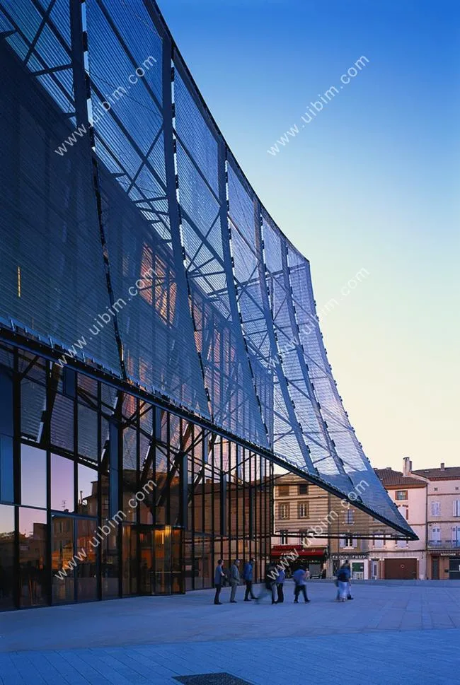 BIM建筑|轻遮于空中巨幕之下：阿尔比大剧院 / Dominique Perrault Architecture