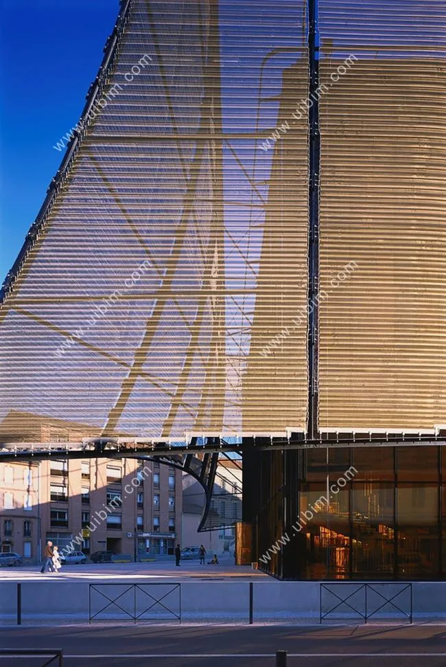BIM建筑|轻遮于空中巨幕之下：阿尔比大剧院 / Dominique Perrault Architecture