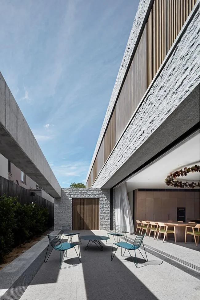 BIM建筑|空灵而轻盈：阿马代尔之家 / B.E Architecture