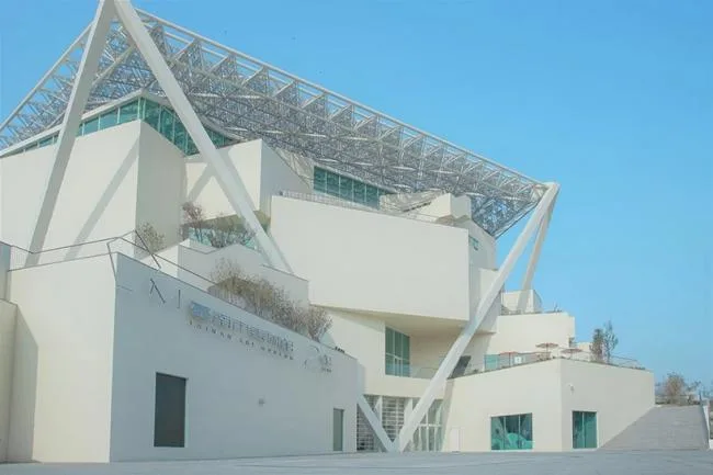 BIM建筑|坂茂新作“台南美术馆”，五边形屋顶天篷下的堆叠体块