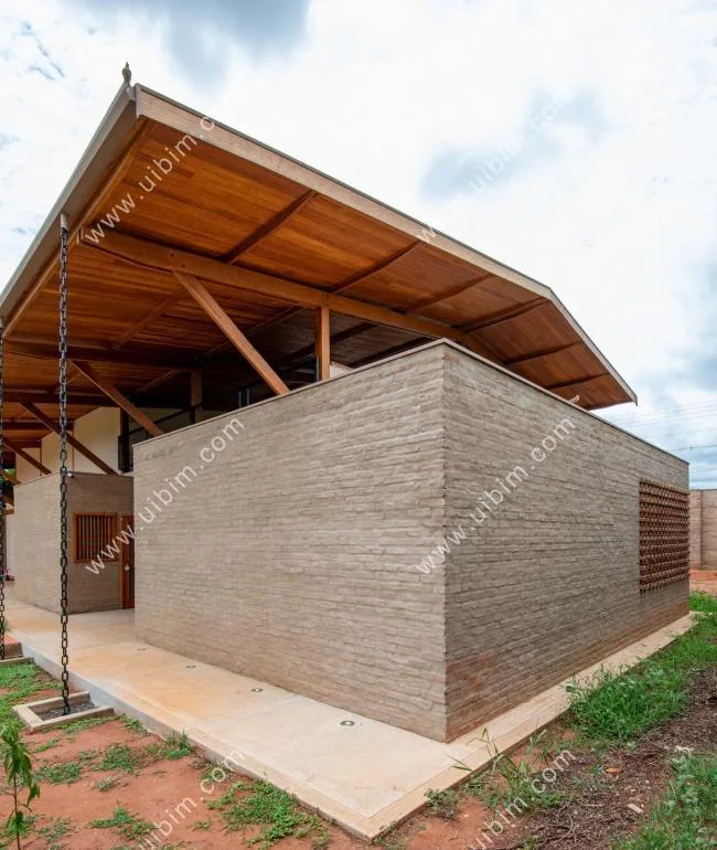 BIM建筑|草丛，泥巴，荡秋千：乡野田园里的儿童之家