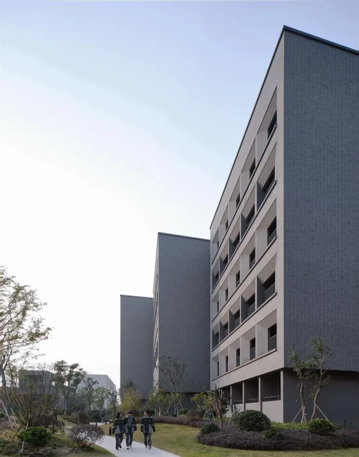 BIM建筑|杭州第二中学钱江校区学生宿舍楼 / 浙江大学建筑设计研究院有限公司