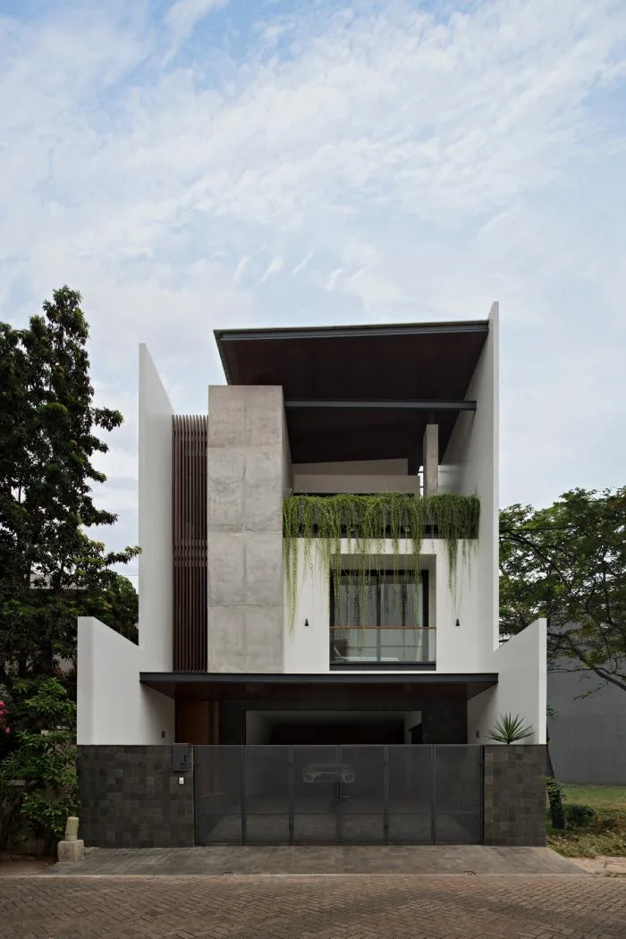 BIM建筑|一座“呼吸装置”——雅加达 VGI 住宅 / Pranala Associates