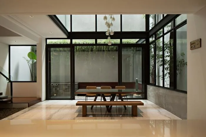 BIM建筑|一座“呼吸装置”——雅加达 VGI 住宅 / Pranala Associates