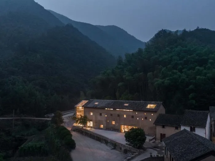 BIM建筑|青龙坞言几又乡村胶囊旅社书店 / 西涛设计工作室