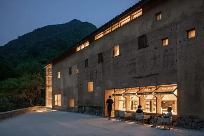 BIM建筑|青龙坞言几又乡村胶囊旅社书店 / 西涛设计工作室