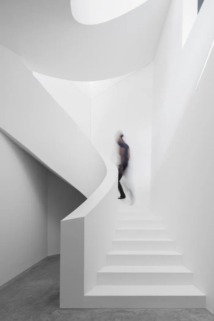 BIM建筑|错位构图，朴素中透着张力——科马诺别墅 / DF_DC