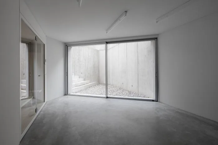BIM建筑|错位构图，朴素中透着张力——科马诺别墅 / DF_DC