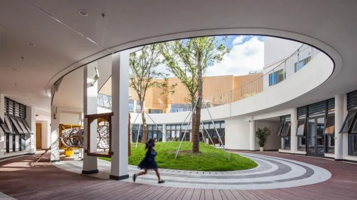 BIM建筑|一只静躺于海边的“海螺城堡”：大孚双语幼儿园 / 上海思序建筑规划设计