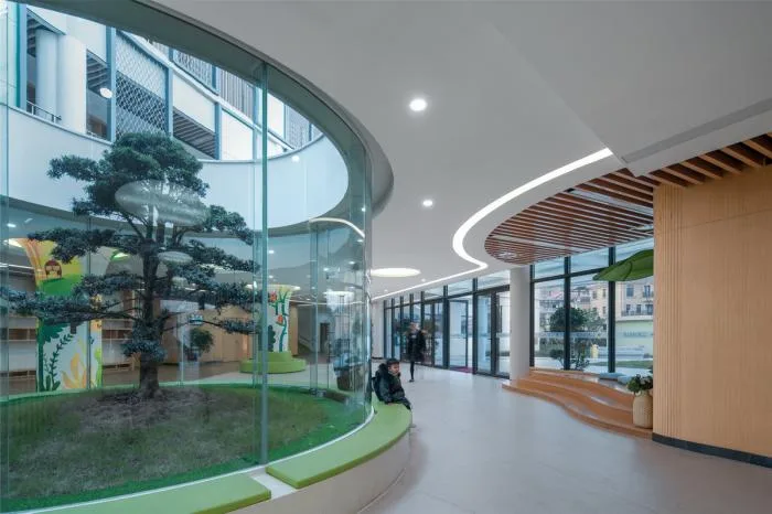 BIM建筑|一只静躺于海边的“海螺城堡”：大孚双语幼儿园 / 上海思序建筑规划设计