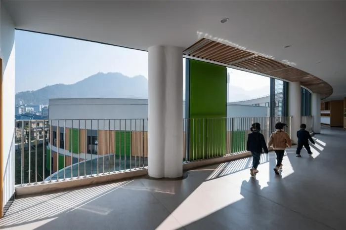 BIM建筑|一只静躺于海边的“海螺城堡”：大孚双语幼儿园 / 上海思序建筑规划设计