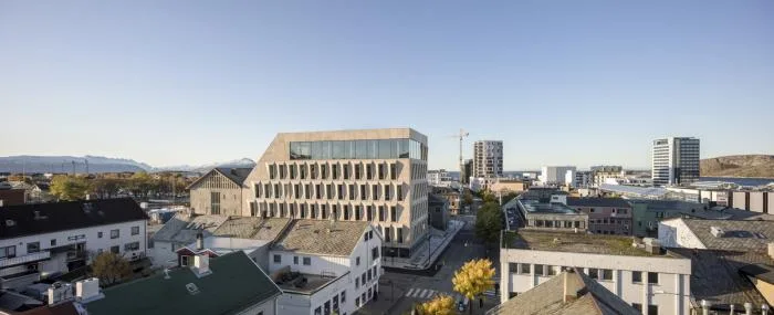 BIM建筑|北极圈内的一颗水晶石：挪威博德市政厅 / Atelier Lorentzen Langkilde