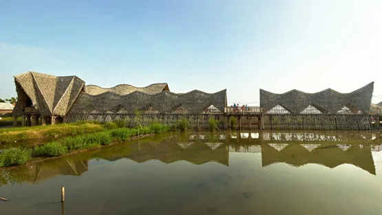 BIM建筑|印尼建造锯齿形茅草屋顶学校