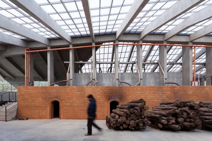 BIM建筑|混凝土几何架构而成的“游戏工具”：上东木炭桑拿屋 / studio_suspicion