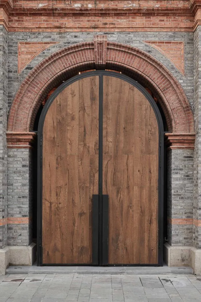 BIM建筑|当时间与温度交织于空间——CHARCOHOL巧客餐厅与鸡尾酒吧 / 八荒设计