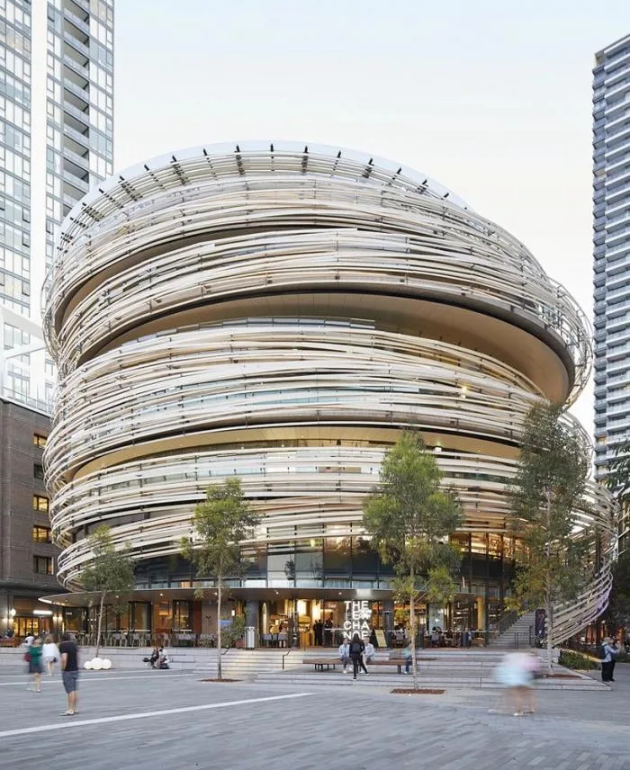 BIM建筑|曲线木屏环绕的雕塑：悉尼交易所 / 隈研吾建筑都市设计事务所