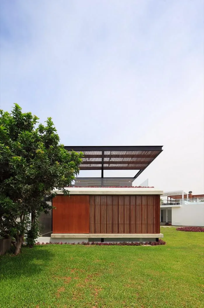 BIM建筑|使建筑享受“基本的快乐”：秘鲁 ASIA 别墅 / Jorge Marsino Prado