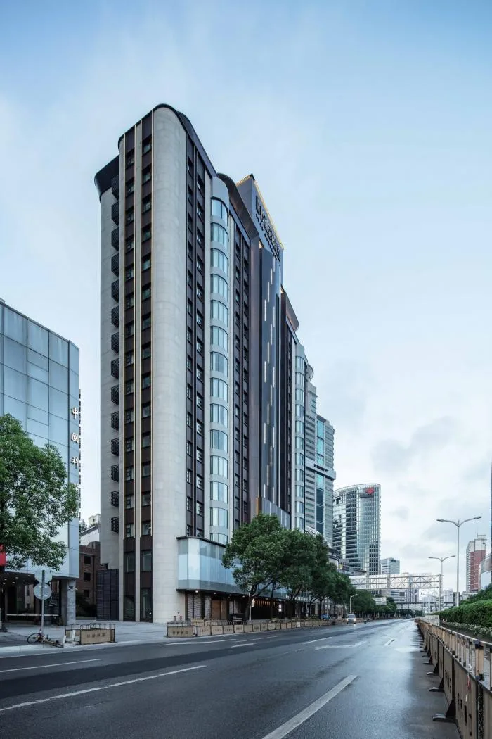 BIM建筑|上海景瑞悦樘臻选(中山公园店）改造实录 / 上海成执建筑设计