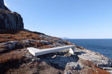 BIM建筑|在折叠混凝土上观海：错乱岩层上的游客中心 / MORFEUS arkitekter-BIM建筑网