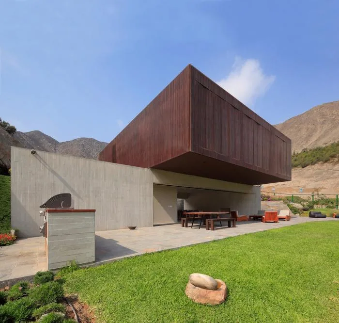 BIM建筑|山野乡村的有机住宅——“木盒之下” / Martin Dulanto Arquitecto