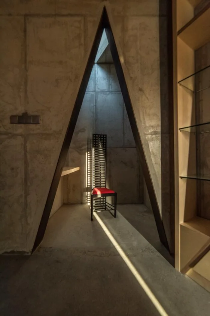 BIM建筑|混凝土构筑的抽象几何空间：Atelier 11办公楼 / Atelier 11