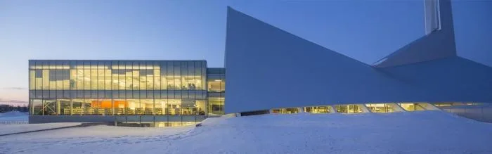 BIM建筑|传统教堂的改造：莫妮可·科里沃图书馆
