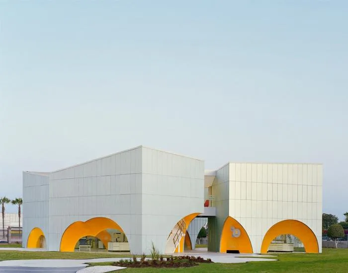 BIM建筑|宛如晶莹透明的水晶：墨西哥雀巢集团创新实验室／Rojkind Arquitectos