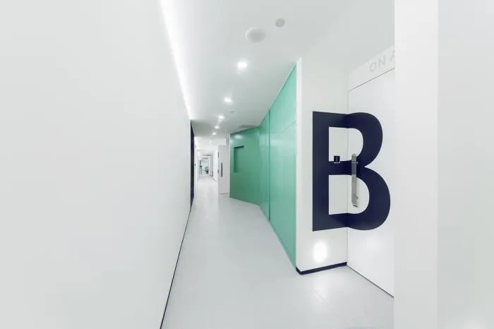 BIM建筑|舒适而优雅的性冷淡风——如涵文化办公空间 / inDeco领筑智造