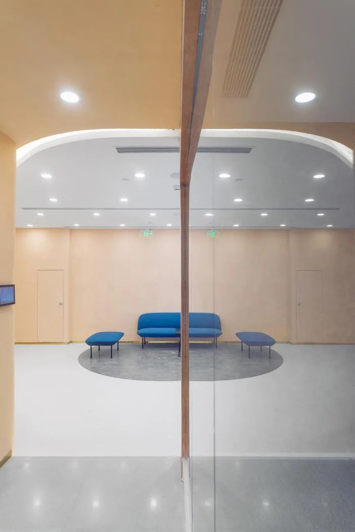 BIM建筑|舒适而优雅的性冷淡风——如涵文化办公空间 / inDeco领筑智造